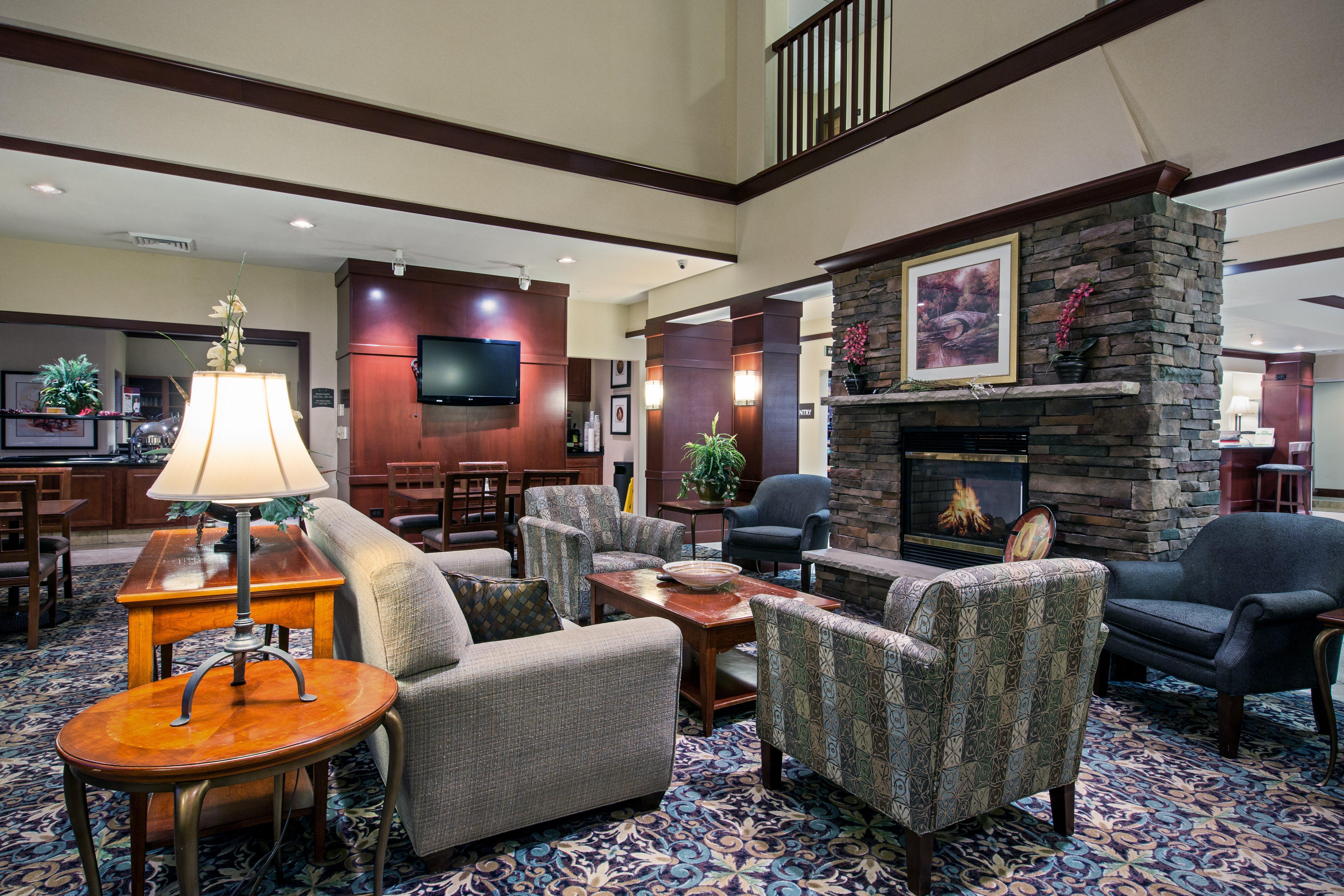 Staybridge Suites Rockford By Ihg מראה חיצוני תמונה