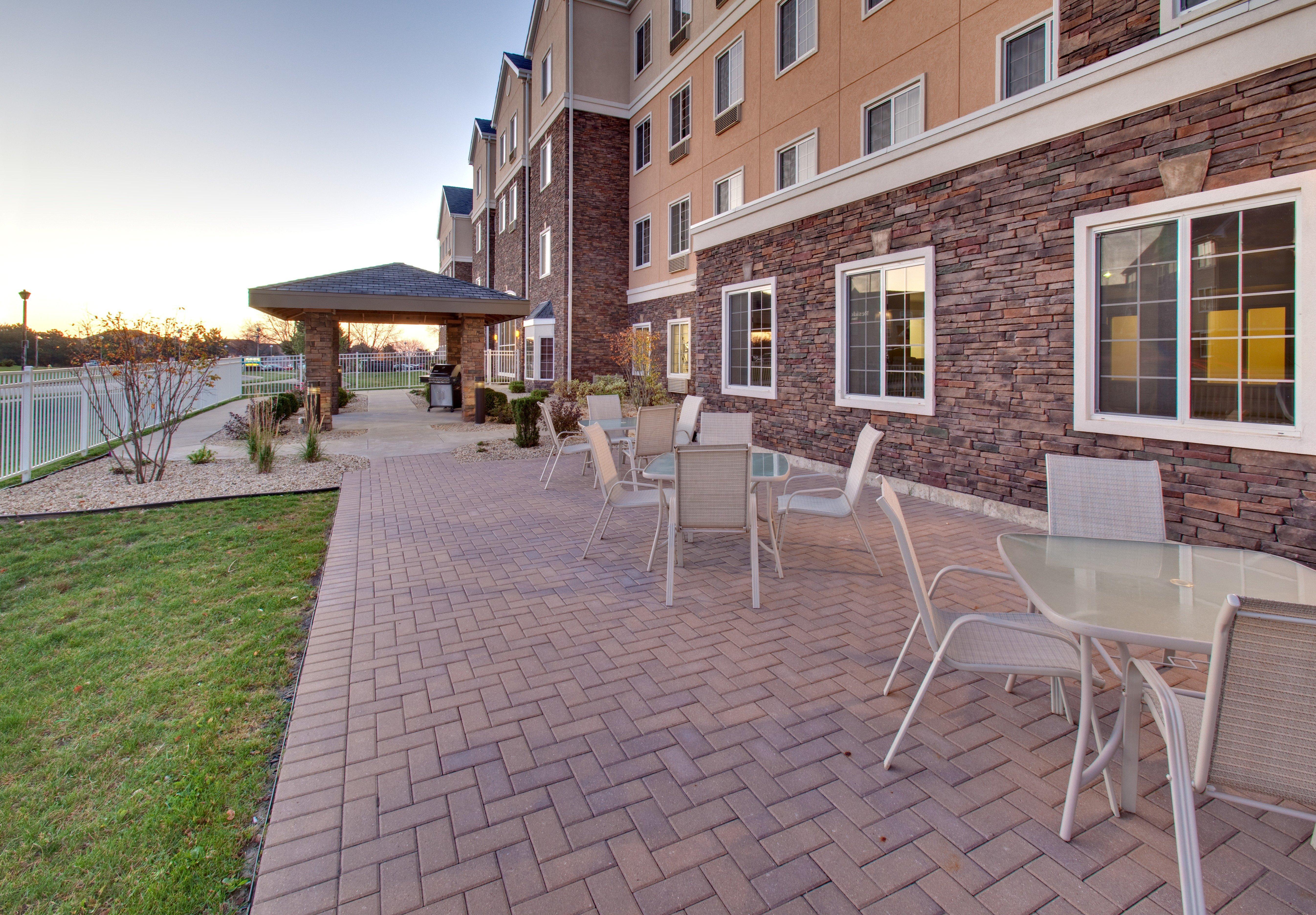 Staybridge Suites Rockford By Ihg מראה חיצוני תמונה