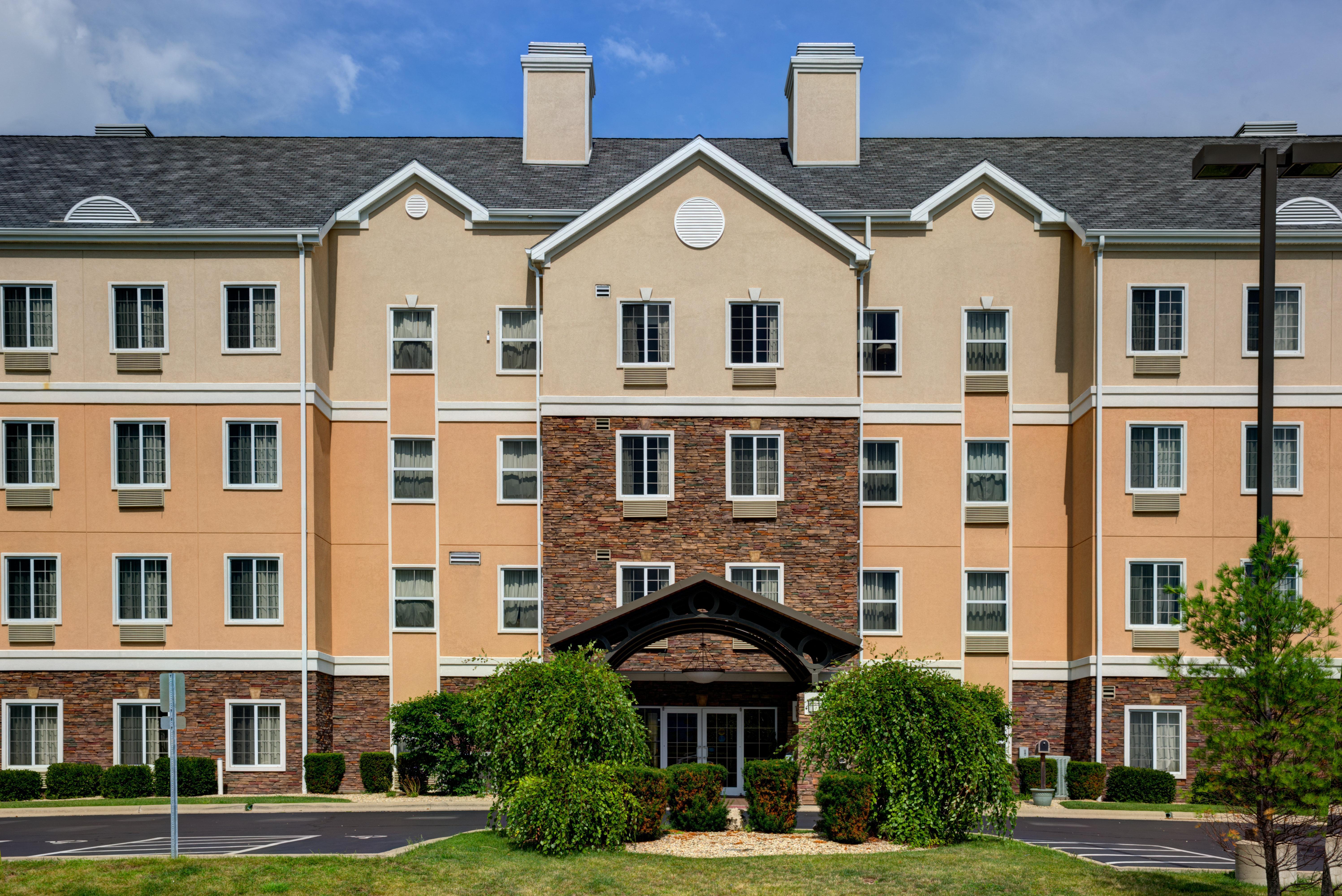 Staybridge Suites Rockford By Ihg מראה חיצוני תמונה