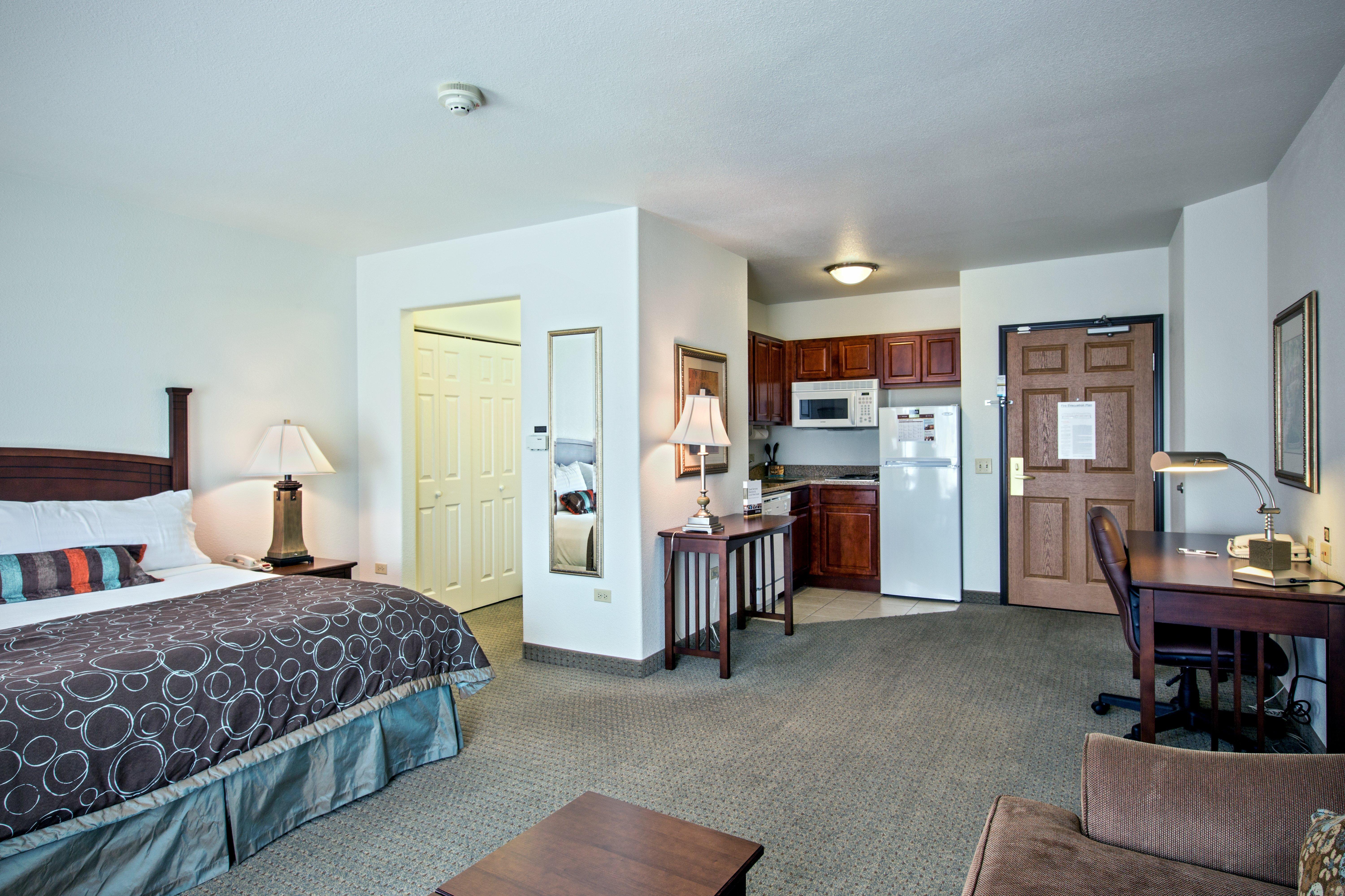 Staybridge Suites Rockford By Ihg מראה חיצוני תמונה