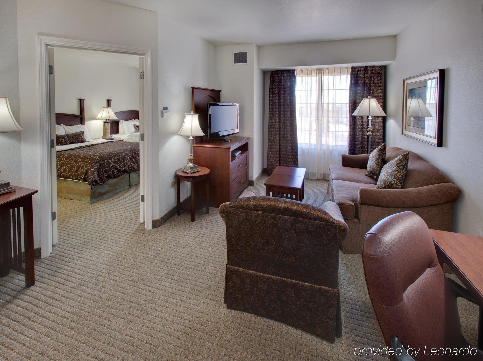 Staybridge Suites Rockford By Ihg חדר תמונה